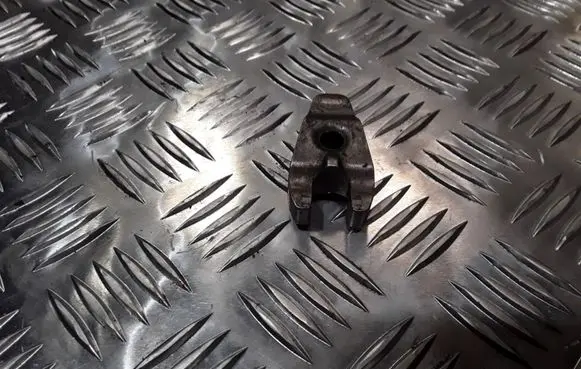 Mazda 2 Fuel Injector clamp holder