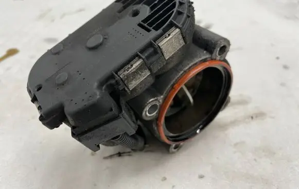 Mercedes-Benz R W251 Engine shut-off valve A6420900070