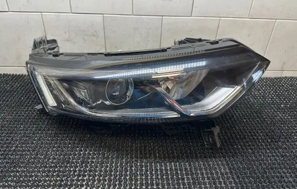 Renault Koleos II Headlight/headlamp 260101611R