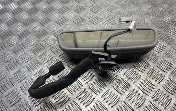 Mercedes-Benz E W212 Rear view mirror (interior) IE11025902
