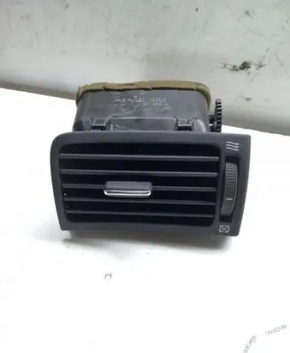 Toyota Avensis T250 Dashboard side air vent grill/cover trim 8518