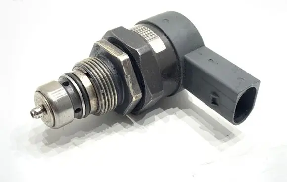 Audi Q7 4L Fuel pressure regulator 