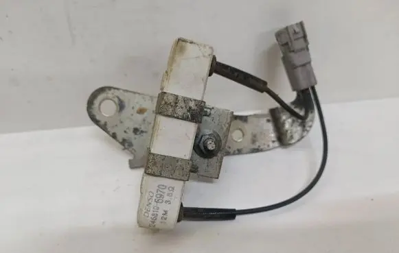 Peugeot iOn Heater blower motor/fan resistor 2468106970 12M380