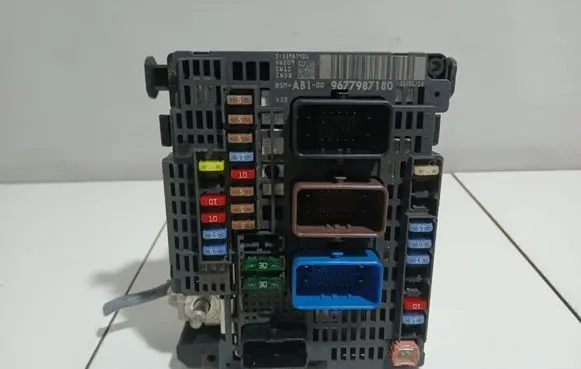 Citroen C4 II BSM Control unit 9677987180 55987901