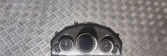 Mercedes-Benz E W212 Speedometer (instrument cluster) A2129001614