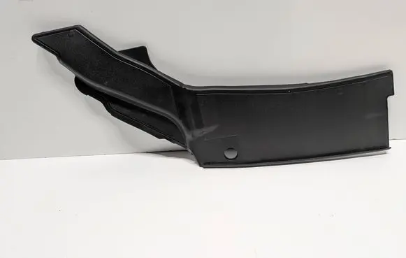 Audi A5 Fender end trim 8W6805285B