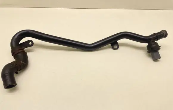 Volkswagen Touran II Engine coolant pipe/hose 5N0121065