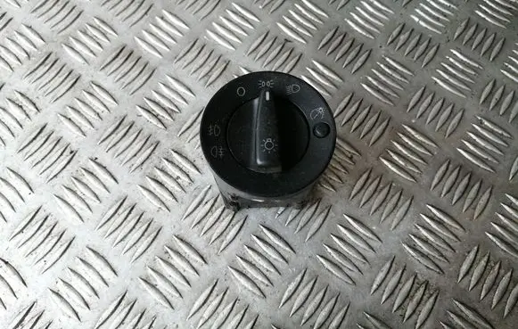 Skoda Octavia Mk1 (1U) Light switch 3B0941531A