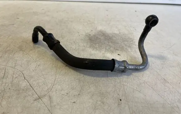 BMW X6 F16 Turbo turbocharger oiling pipe/hose 