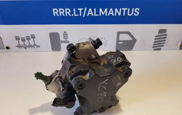 Volvo XC70 Fuel injection high pressure pump 30756125