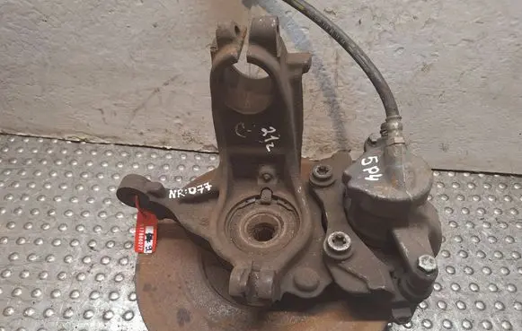Citroen C3 Front wheel hub spindle knuckle S17986077 5P4