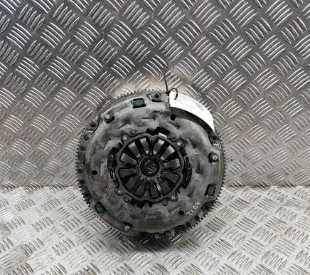 Volkswagen Golf VIII Clutch set kit 05E141031D 05E105266C