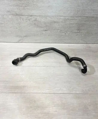 Engine coolant pipe/hose