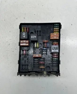 Volkswagen Touran I Fuse module 1K0937124K