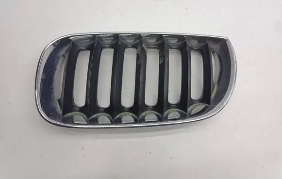 BMW X3 E83 Front bumper upper radiator grill 340290902