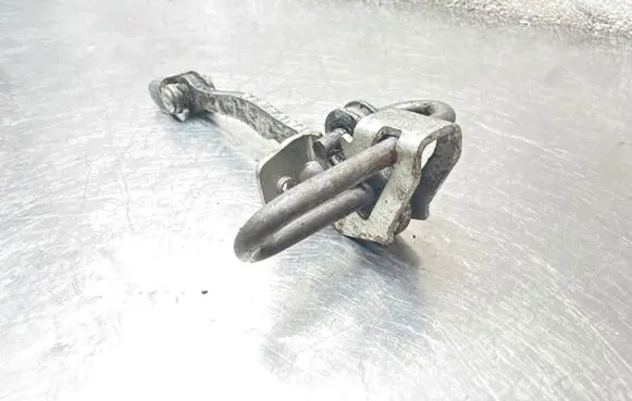Opel Meriva A Front door check strap stopper 13147255