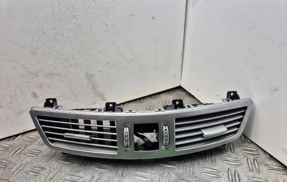 Mercedes-Benz S W221 Dash center air vent grill 05569001 05569000 05569051