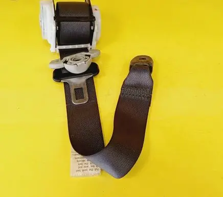 Rear seatbelt