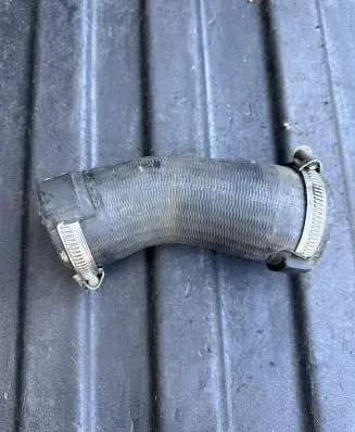 Porsche Macan (95B) Intercooler hose/pipe 95B145738B 95B145738