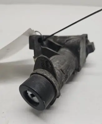 Volkswagen PASSAT B5 Ignition lock 4B0905851C