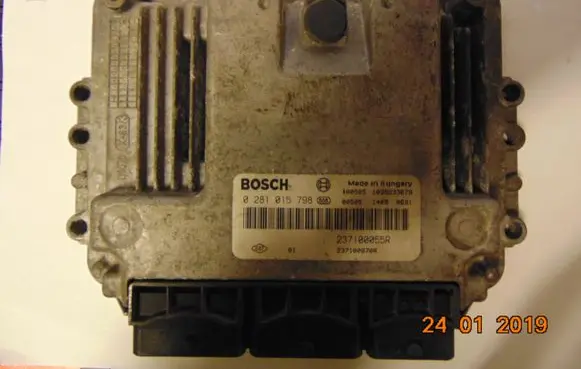 Renault Scenic III - Grand scenic III Engine control unit/module 0281015798 237100055R 237100870R