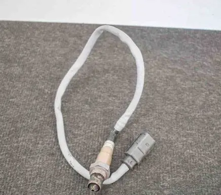 Mercedes-Benz C W204 Lambda probe sensor 0281004205 A0075421618