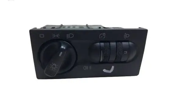 Volkswagen Golf III Light switch 1H6941531N