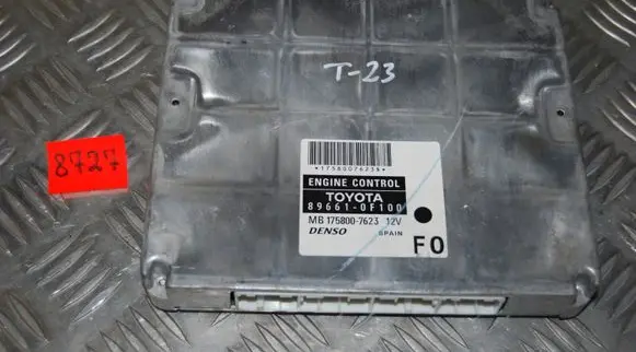 Toyota Corolla Verso AR10 Engine control unit/module 896610F100
