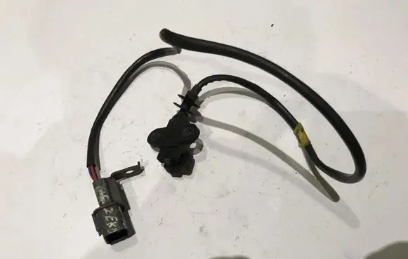 Mitsubishi Montero Camshaft position sensor j5t25082a