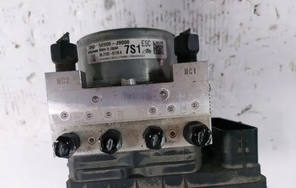 Hyundai Kona I ABS Pump 58900J9000