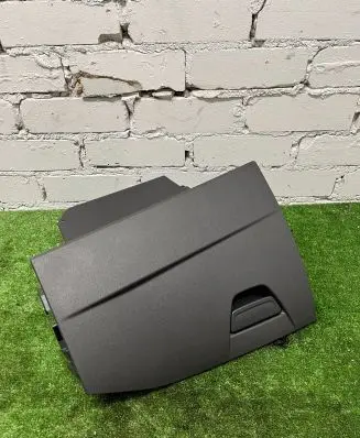 Ford Focus Glove box BM51A06044 C88RA