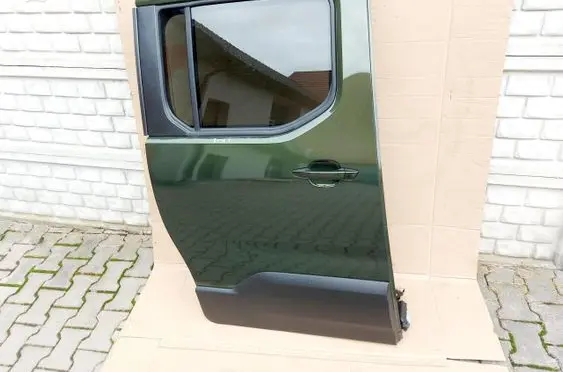 Rear door