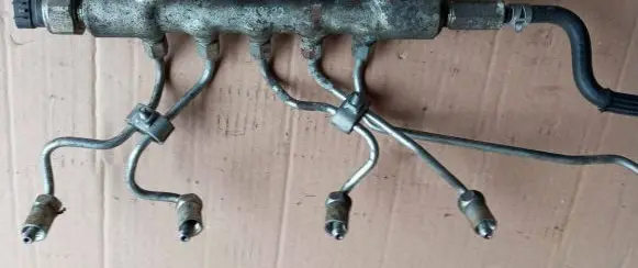 Toyota Corolla Verso E121 Fuel main line pipe