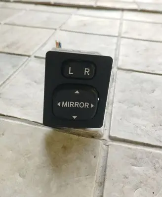 Toyota Auris 150 Wing mirror switch 769746
