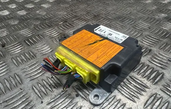 Nissan Qashqai Airbag control unit/module 988204EH0B 627260200 AE4EH14