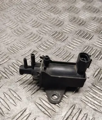 Toyota Corolla Verso AR10 Turbo solenoid valve 2581927050