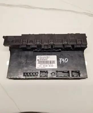 Mercedes-Benz C W203 Fuse module 2035451801