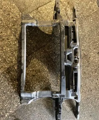 Volkswagen Touran I Radiator support slam panel