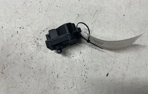 Citroen C5 Air flap motor/actuator P1975001U EAD516 410474281