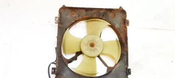 Honda Civic Radiator cooling fan shroud