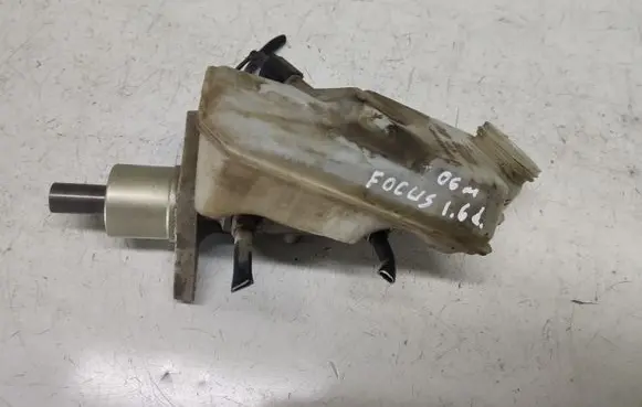 Ford Focus Master brake cylinder