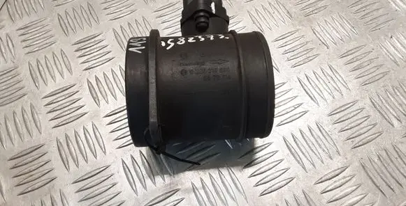 Volvo V70 Mass air flow meter 0280218089 8670114