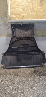 Renault Megane III Engine splash shield/under tray