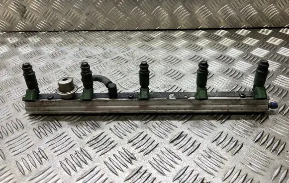 Volvo S60 Fuel injectors set 9202710