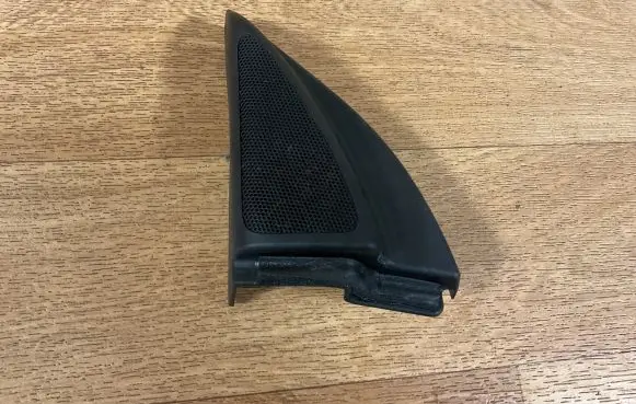 Toyota Avensis T250 Front door speaker cover trim 6749205060