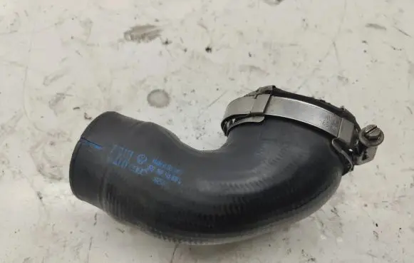 Volkswagen Golf V Intercooler hose/pipe 1K0145838L