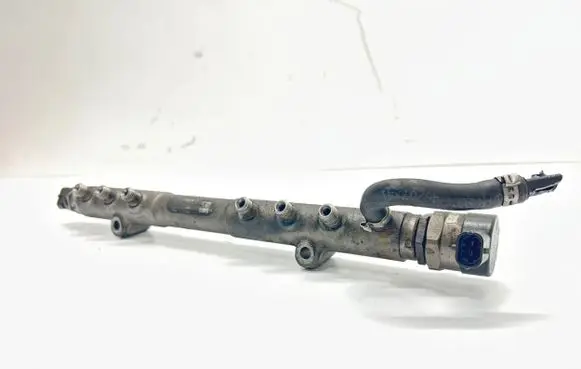 Volvo XC60 Fuel main line pipe 31259011 0445215023