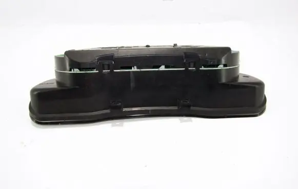 Volkswagen PASSAT B5 Speedometer (instrument cluster) 3B0919881G