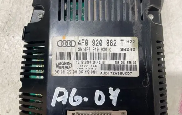 Audi A6 S6 C6 4F Speedometer (instrument cluster) 4F0920982T 4F0910930C 5540007312