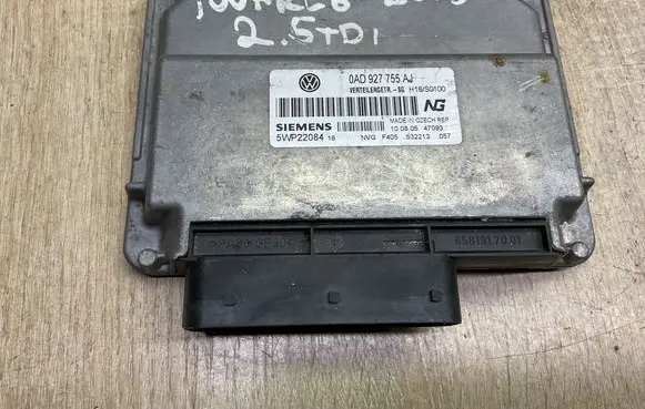 Volkswagen Touareg I Transfer box differential control unit 5wp22084 0AD927755AJ